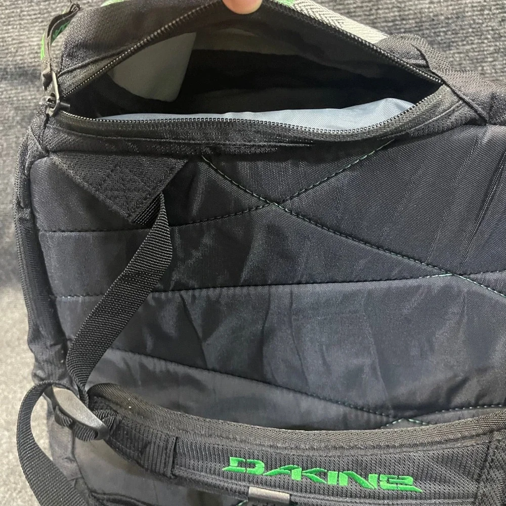 Dakine 8120-070-10 Fairway Plaid Varial Pack Skate Backpack w/ Skateboard Straps